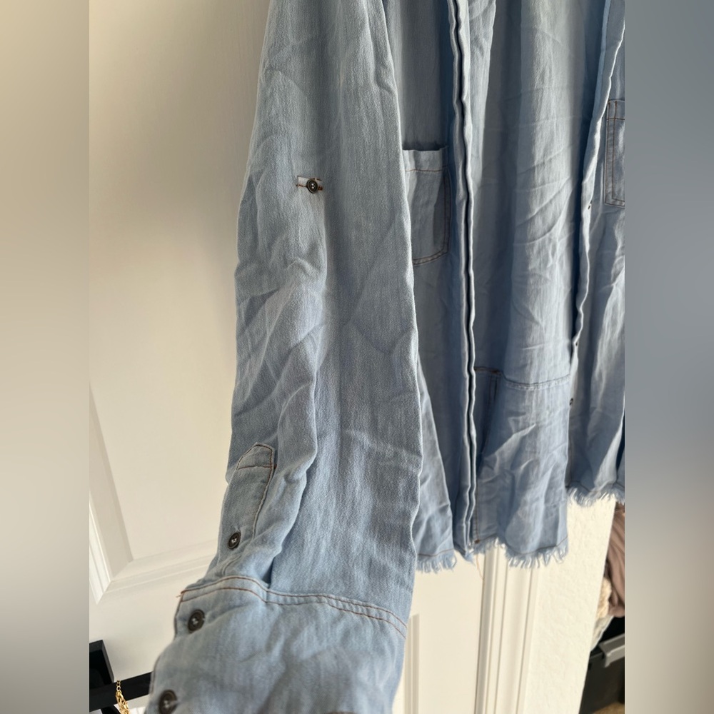 *NWOT* Umgee Women’s Denim Button Up Shirt - Picture 2 of 5